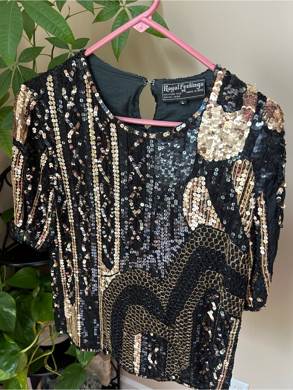 Royal Feelings black and gold sequin blouse with abstract design, size L. 100% p